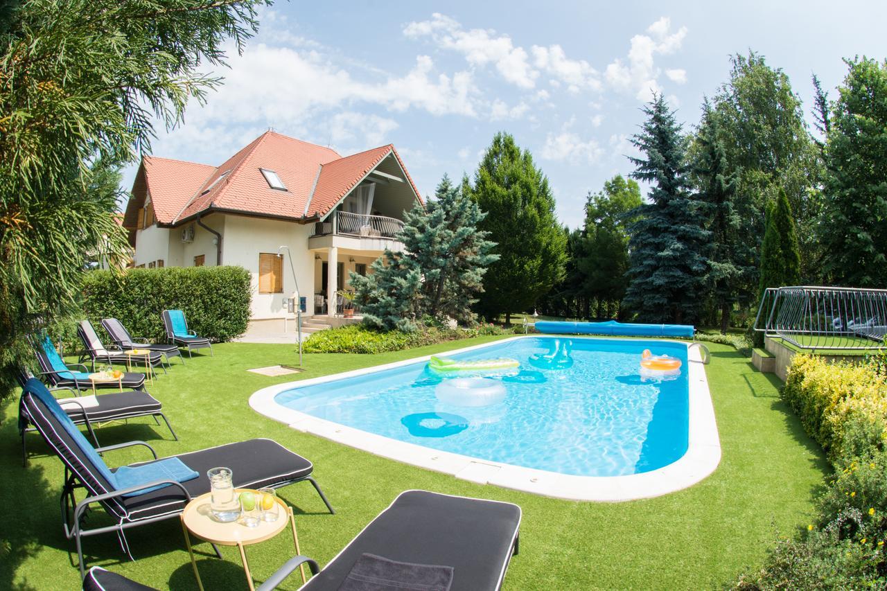 Villa Oliva Boutique Rooms & Spa Zamárdi Kültér fotó